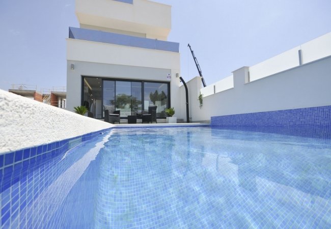 Detached Villa with Private Pool in Pilar De La Horadada
