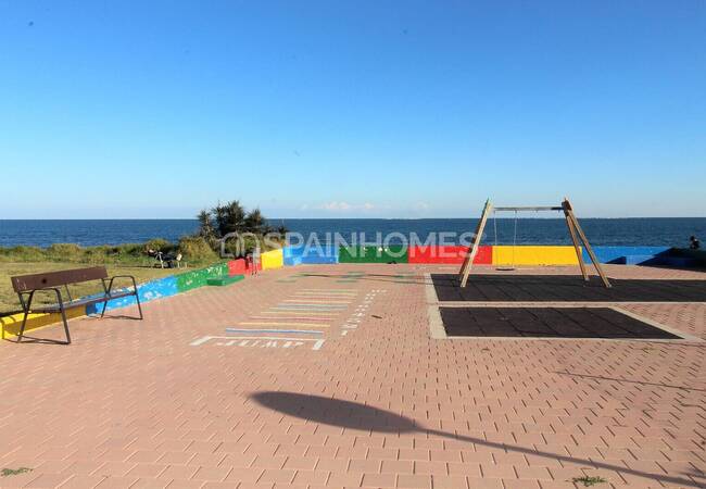 Chic Apartment in a Complex with Pool in Torrevieja, Costa Blanca 3