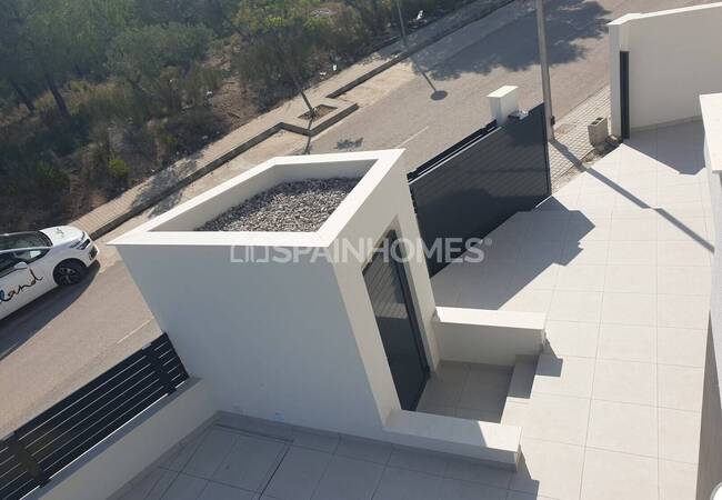 Under-construction Villa Close by the Beach in Polop 1