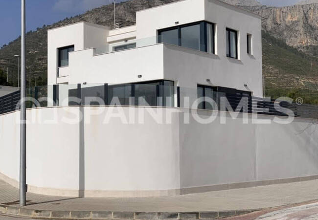 Under-construction Villa Close by the Beach in Polop 3