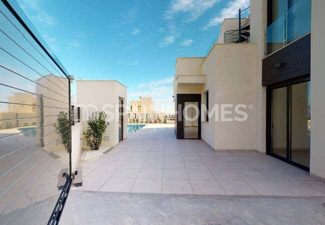 Under-construction Villa Close by the Beach in Polop 14