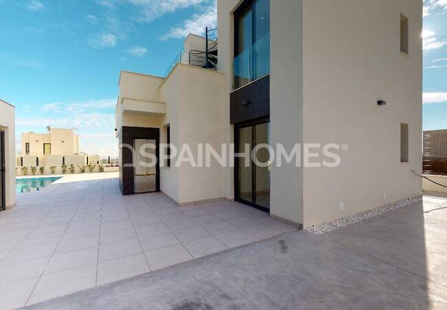 Under-construction Villa Close by the Beach in Polop 15