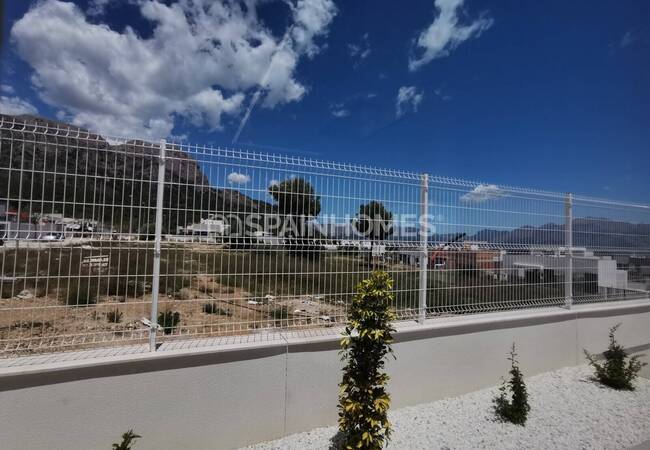 Polop'ta Geniş Teraslı Akdeniz Stilinde Şık Villalar 3