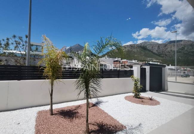 Polop'ta Geniş Teraslı Akdeniz Stilinde Şık Villalar 2