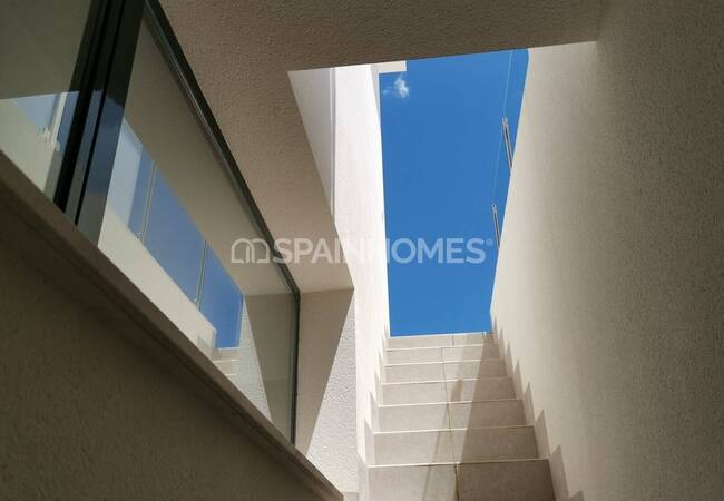 Polop'ta Geniş Teraslı Akdeniz Stilinde Şık Villalar 18