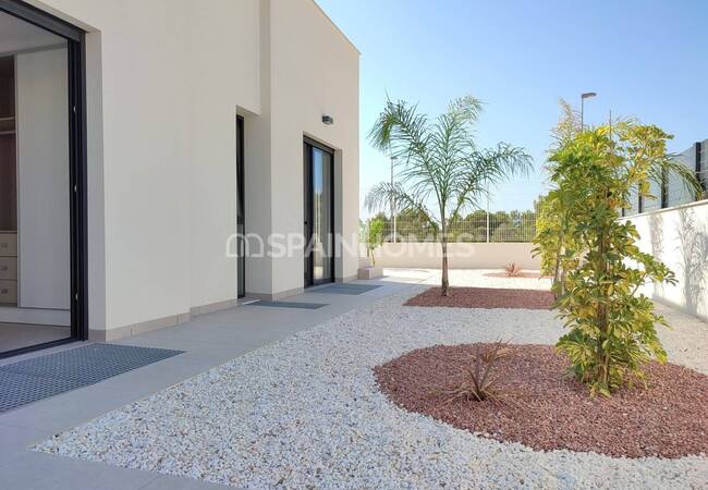 Polop'ta Geniş Teraslı Akdeniz Stilinde Şık Villalar 14