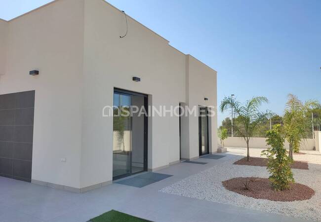 Polop'ta Geniş Teraslı Akdeniz Stilinde Şık Villalar 9