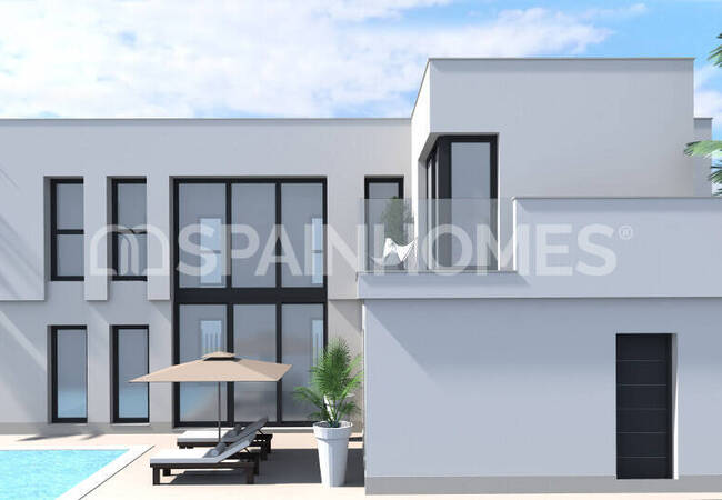 Torrevieja'da Denize Yürüme Mesafesinde Şık Villa 2