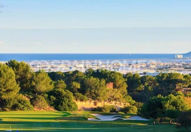 Modern Detached Villa for Sale in Pinar De Campoverde 2