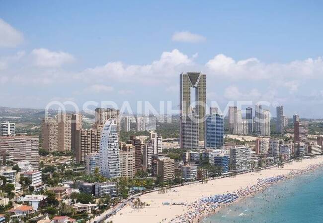 Sea View Apartments in Beachfront Building in Benidorm 2