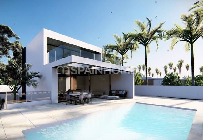 La Zenia'da Sahile Çok Yakın Konumda Şık Tasarımlı Lüks Villa 9