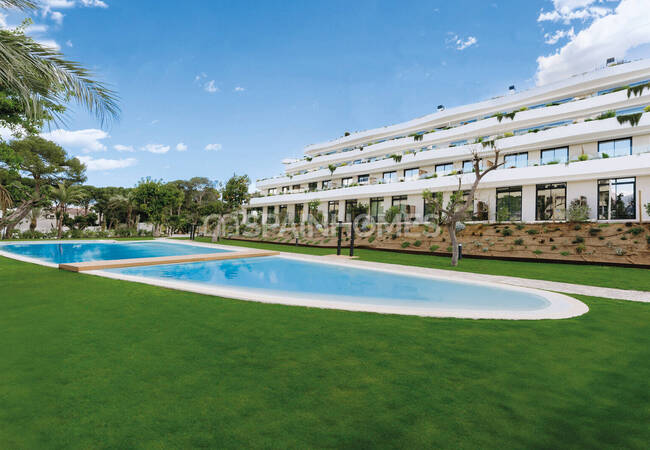 Luxe Apartments in a Complex by the Beach in El Albir 1