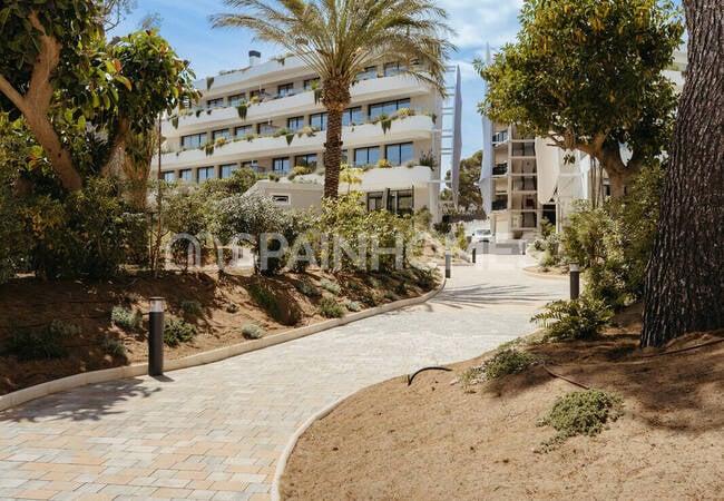 Luxe Apartments in a Complex by the Beach in El Albir 8