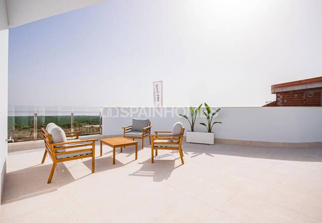 Torrevieja'da Özel Havuzlu Satılık Şık Tasarımlı Evler 20