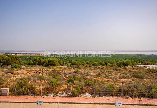 Torrevieja'da Özel Havuzlu Satılık Şık Tasarımlı Evler 23