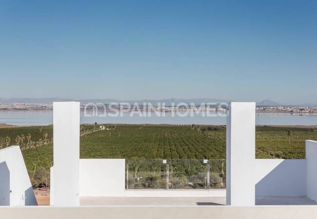 Torrevieja'da Özel Havuzlu Satılık Şık Tasarımlı Evler 21