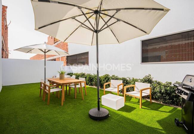 Torrevieja'da Özel Havuzlu Satılık Şık Tasarımlı Evler 8