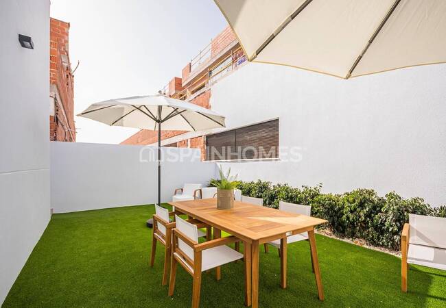 Torrevieja'da Özel Havuzlu Satılık Şık Tasarımlı Evler 7