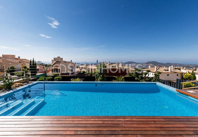 Finestrat'ta Plaja ve Şehre 5 Km Mesafede Lüks Villalar 10