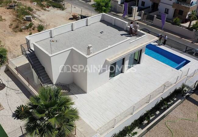 Detached Houses Intertwined with Nature in Polop Alicante 3