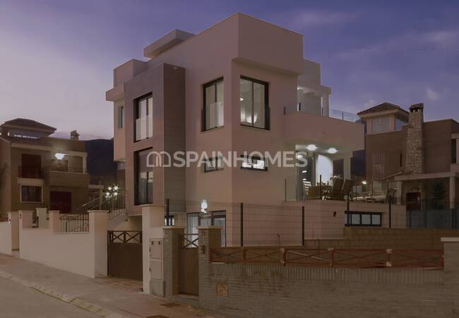 Spacious Detached Houses Close to Beach in La Nucia Alicante 16