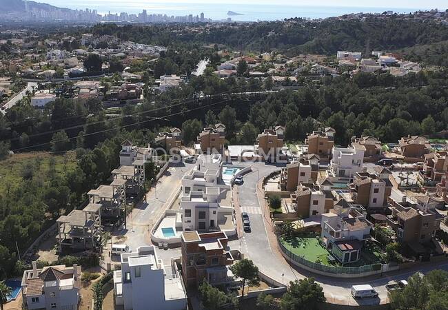 Spacious Detached Houses Close to Beach in La Nucia Alicante 1