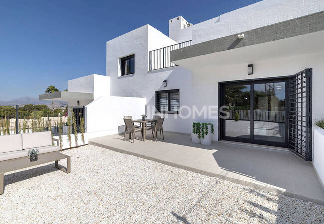 Busot'ta Sahile Yakın ve Huzurlu Bölgede Sıfır Evler 5