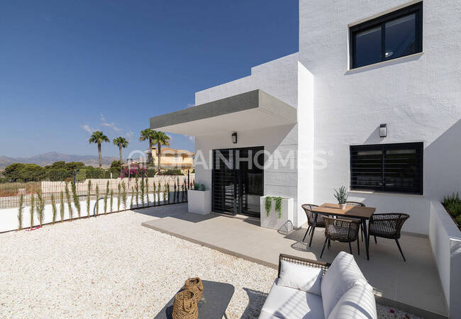 Busot'ta Sahile Yakın ve Huzurlu Bölgede Sıfır Evler 6