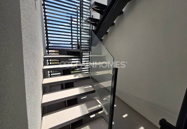 فيلات أنيقة مع حدائق ومسابح خاصة في أليكانتي لا نوسيا 11