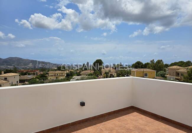 فيلات أنيقة مع حدائق ومسابح خاصة في أليكانتي لا نوسيا 13