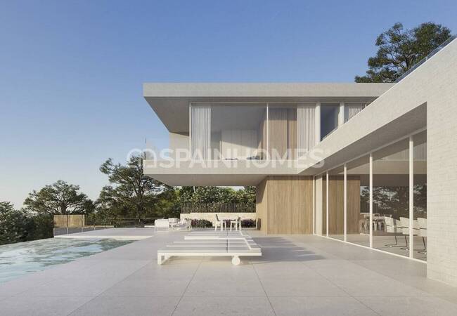 Alicante Benissa'da Sahile Birkaç Dakika Uzaklıkta Lüks Villa
