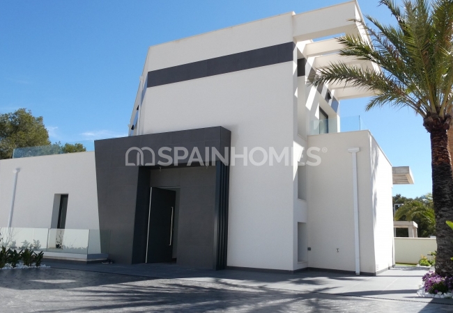 Villas with Sea, City, and Nature Views in Benidorm Alicante 1