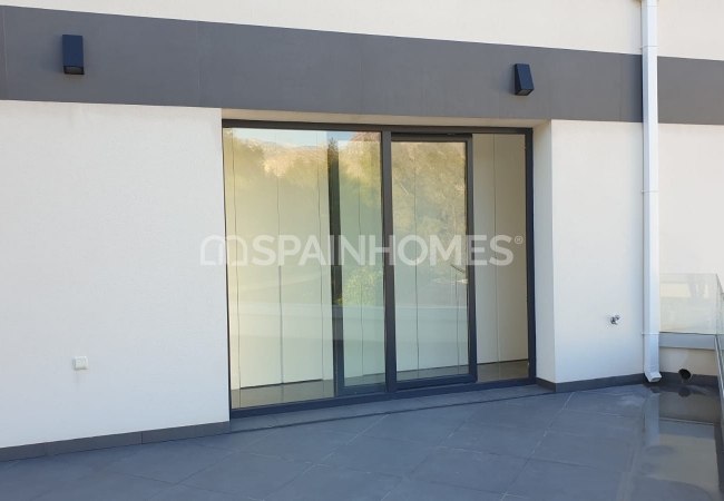 Villas with Sea, City, and Nature Views in Benidorm Alicante 11