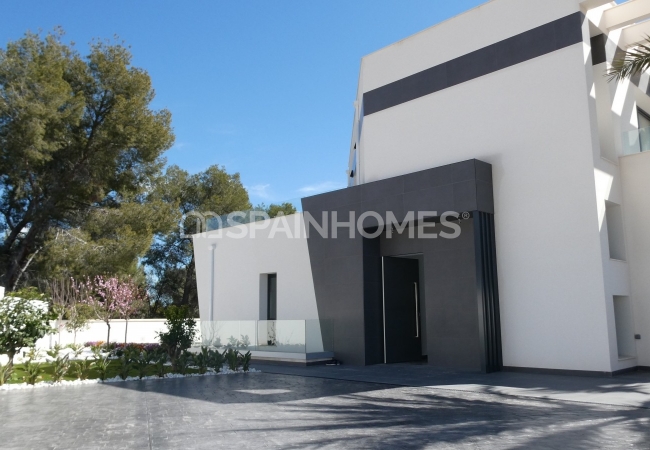 Villas with Sea, City, and Nature Views in Benidorm Alicante 2
