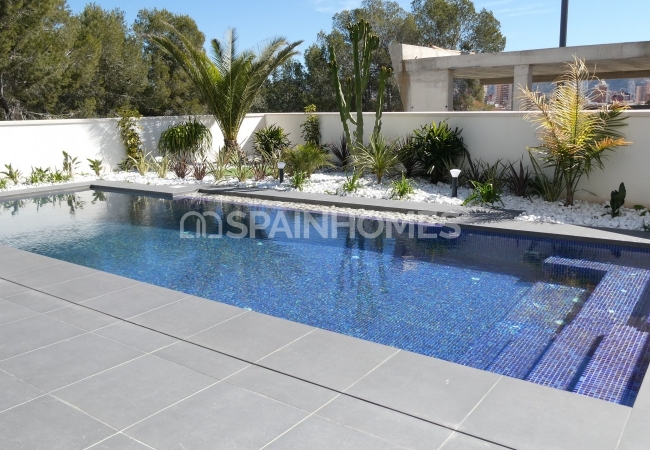 Villas with Sea, City, and Nature Views in Benidorm Alicante 8