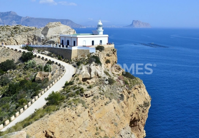 Moraira Alicante'de Deniz ve Doğa Manzaralı 5+1 Villa 5