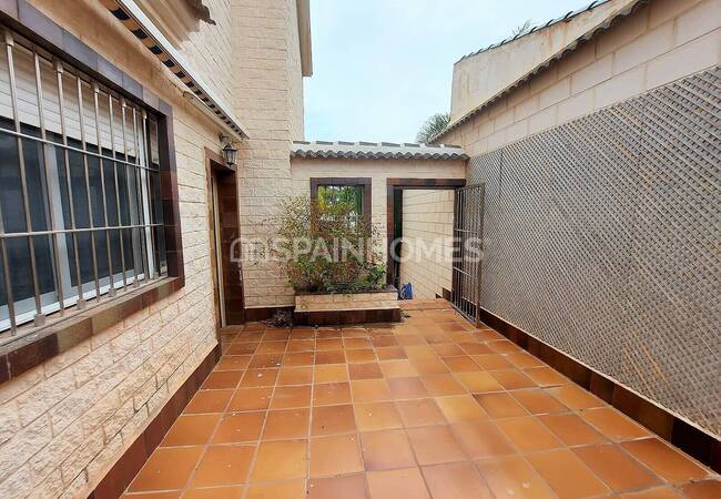 Torre De La Horadada'da Sahile Yakın Müstakil Geniş Villa 9