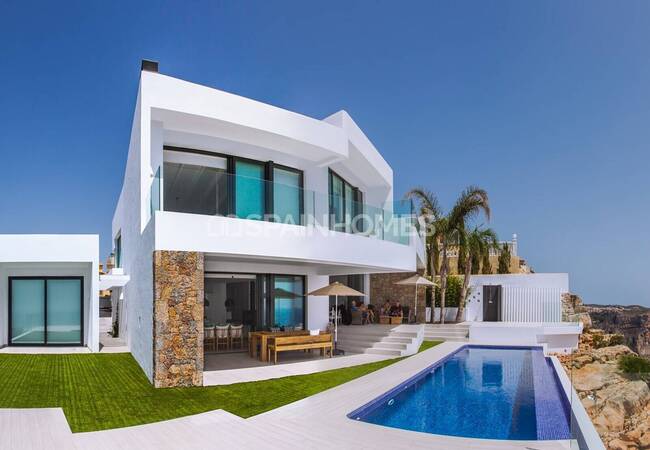 Luxury Villa with Panoramic Sea View in Benitachell Alicante 9