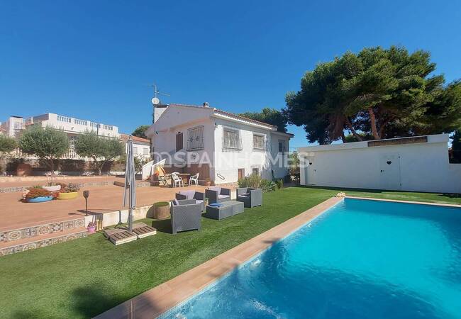 Detached House with 1185 Sqm Plot in Pinar De Campoverde 4