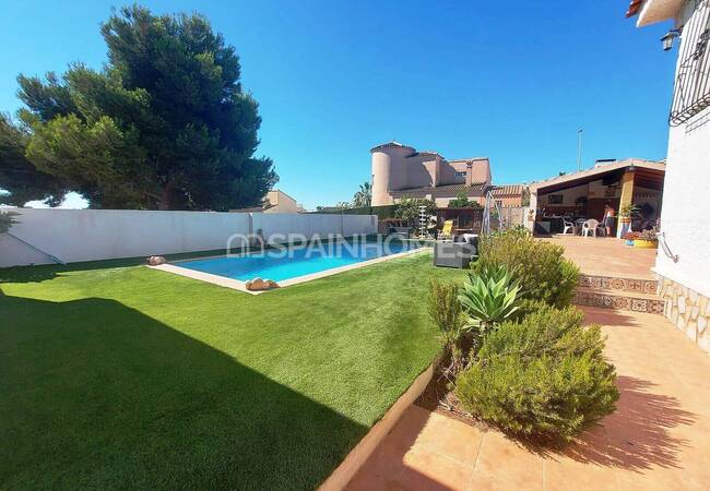 Detached House with 1185 Sqm Plot in Pinar De Campoverde 7