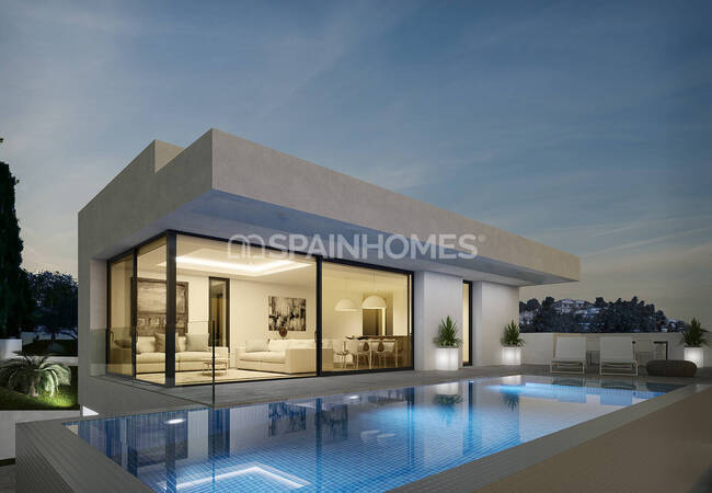 Detached 3-bedroom Villa with Sea Views in Calpe Alicante