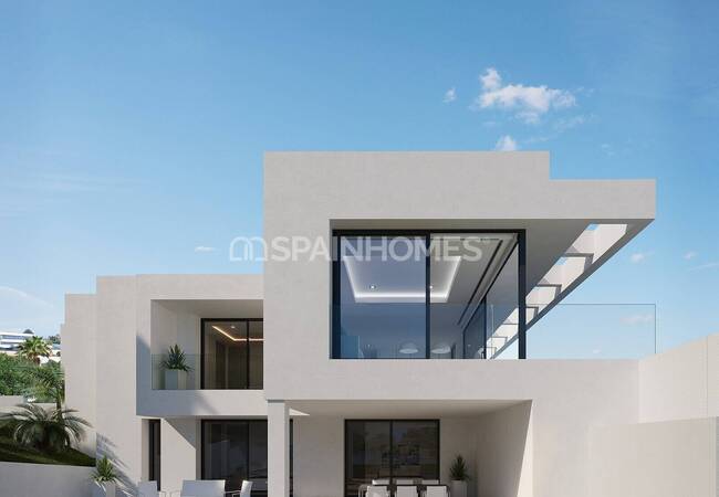 Calpe Alicante'de Deniz Manzaralı Şık Tasarımlı Müstakil Villa 1