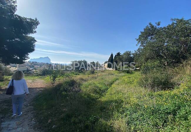 Calpe'de Plaja Sadece 2 Km Mesafede Düz Zemin Arsa 2