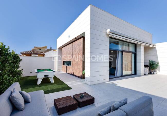 Modern Villas with Pools and Parking in Pilar De La Horadada 4