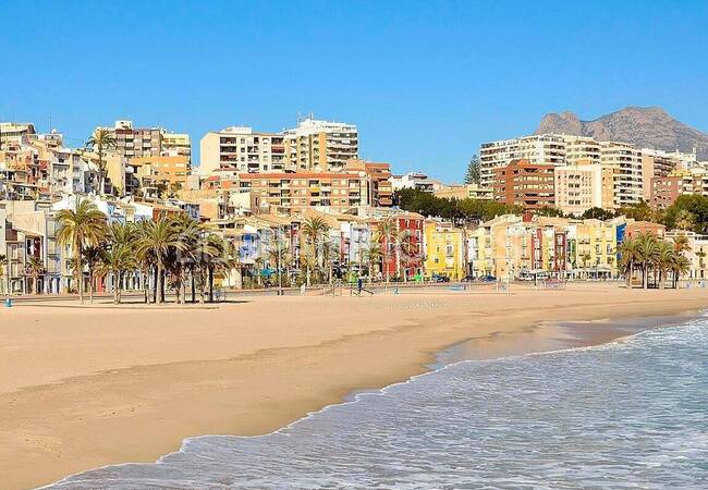 Alicante Villajoyosa'da Sahile Çok Yakın Konumda Lüks Daireler 13