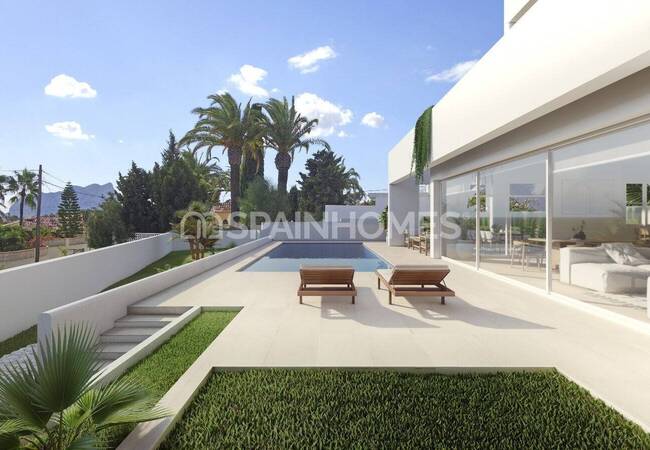 Villa Dans Zone Privilégiée Près De La Plage À Alicante