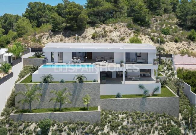 Luxury Villa with Unique Views Close to the Beach in Calpe 1