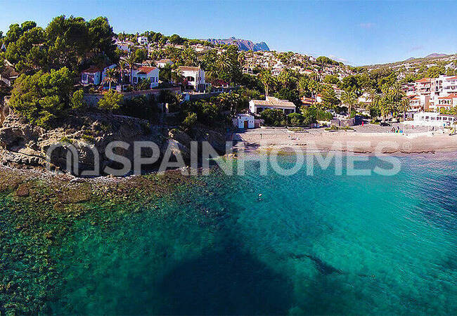 Detached Houses with Private Garden and Pool in Benissa 4