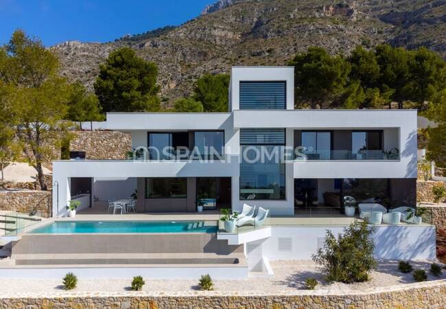 Villa Met Zeezicht Op Unieke Locatie In Altea Alicante