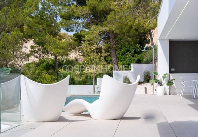 Sea View Villa in Unique Location in Altea Alicante 4